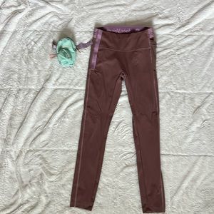 Outdoor voices Snacks leggings, rose pink, size S.